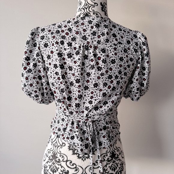 Zara Floral Wrap Crossover Crop Top Shirt Blouse Short Sleeve White Black Red S - Picture 3 of 8